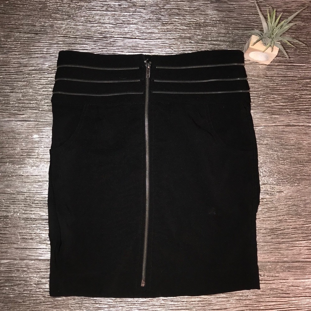 “Paper Tee” Black Zipper Mini‎ Skirt Sz S